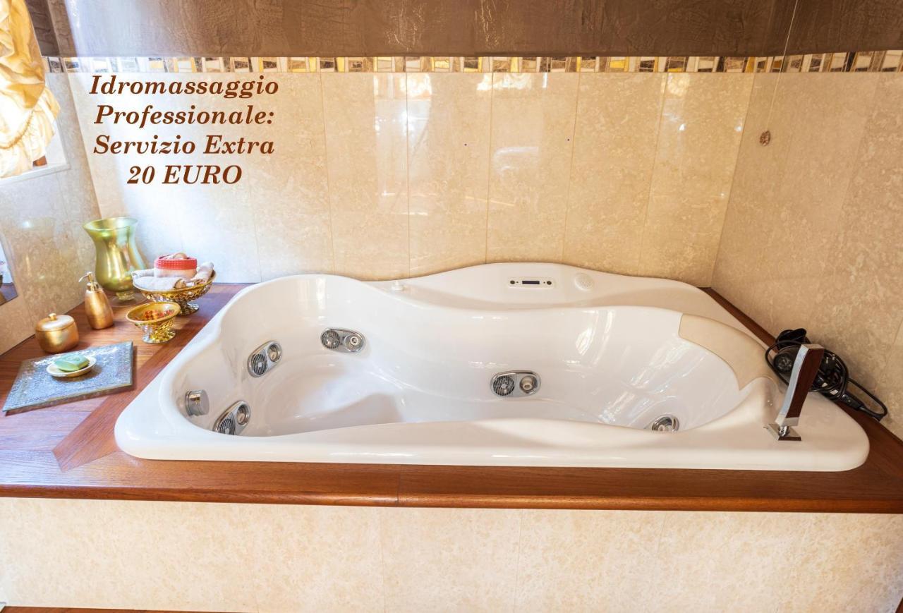 Bed and Breakfast Il Sasso Bianco Comerio Esterno foto