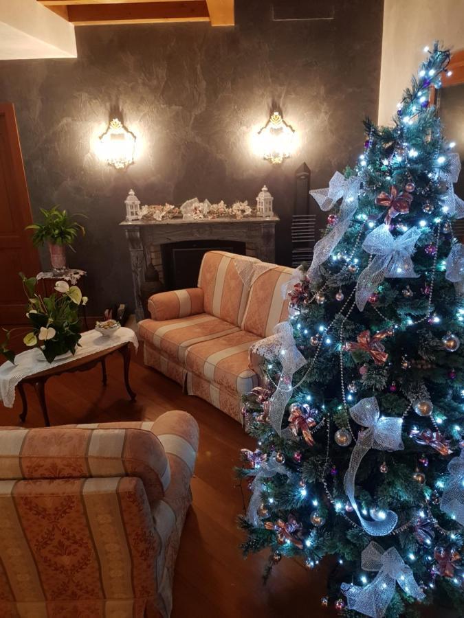 Bed and Breakfast Il Sasso Bianco Comerio Esterno foto