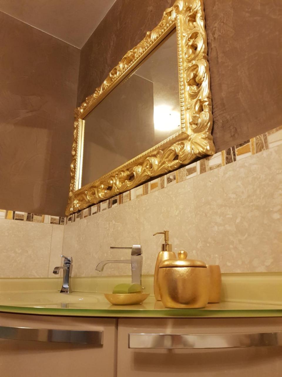 Bed and Breakfast Il Sasso Bianco Comerio Esterno foto
