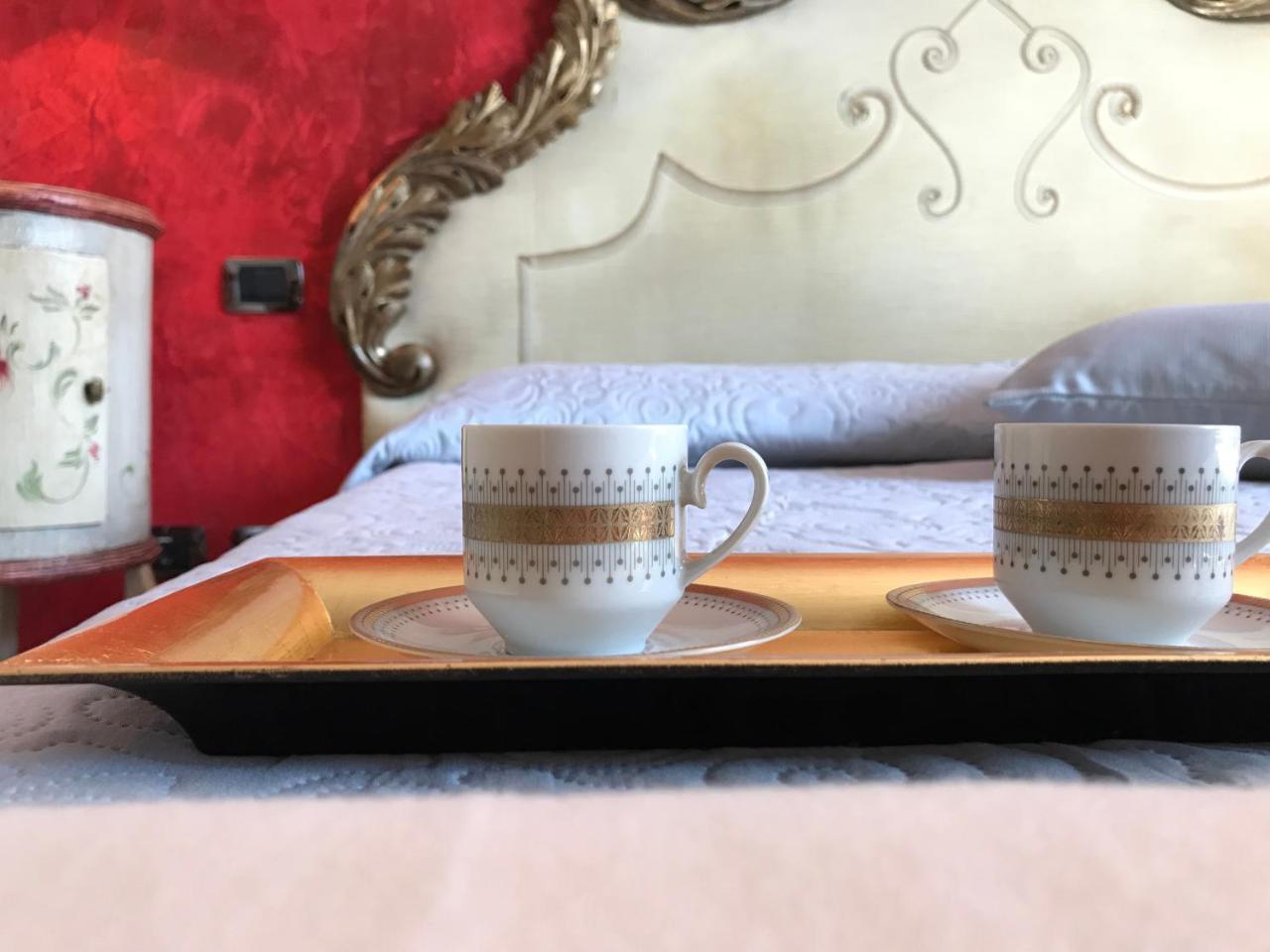 Bed and Breakfast Il Sasso Bianco Comerio Esterno foto